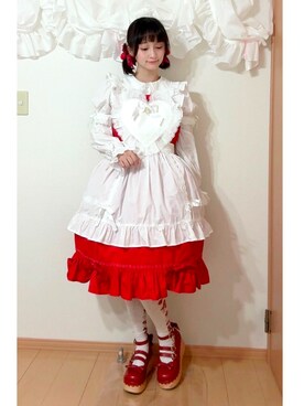 「アイテム（ジャンパースカート、ホワイト系）」を使った、siiisaiさん（レディース・157cm）の秋コーディネート