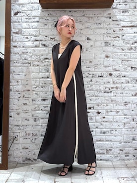 「PUAL CE CIN（ピュアルセシン）のサイドラインデザインワンピース（ワンピース、グレー系）」を使った、yukaさん（レディース・153cm）の夏コーディネート