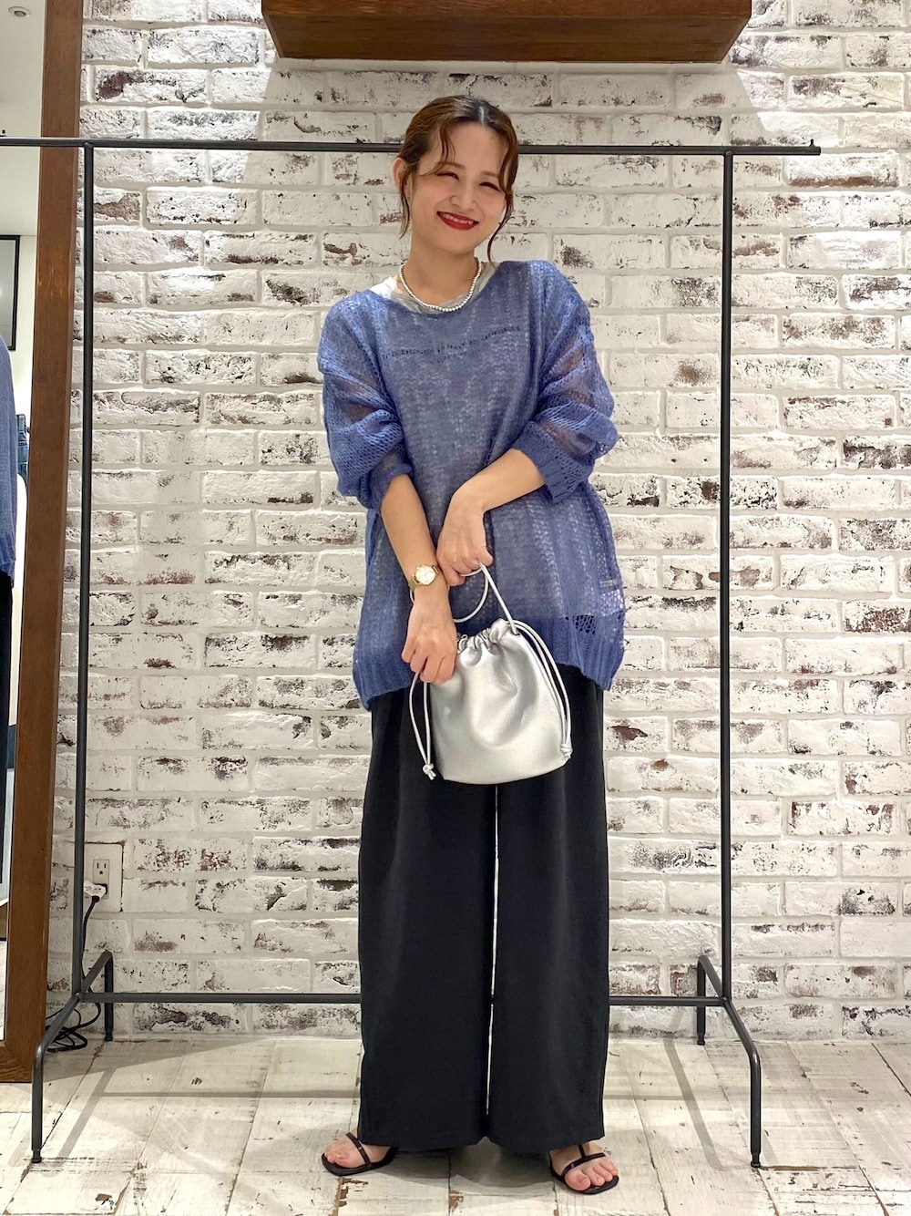 「秋服準備はじめました、モヘアニット、ゆるコーデ、シルバー、秋コーデ、オトナカジュアル、きれいめカジュアル、ニット、大人コーデ、デートコーデ、ブルー、低身長、低身長コーデ、今日のコーデ」｜「PUAL CE CINの【SET ITEM】モヘア混メッシュニット+万能カットソーセット（ニット/セーター、ブルー系）」を使った、yukaさん（レディース・153cm）の秋コーディネートの1枚目の写真