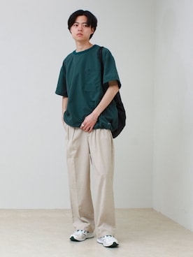 「NANGA（ナンガ）の【NANGA/ナンガ】DotAir COMFY TEE（Tシャツ/カットソー、グリーン系）」を使った、reさん（メンズ・173cm）の春コーディネート