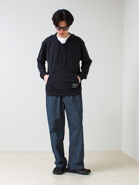 「GLOSTER（グロスター）のアイテム（パンツ）」を使った、reさん（メンズ・173cm）の春コーディネート