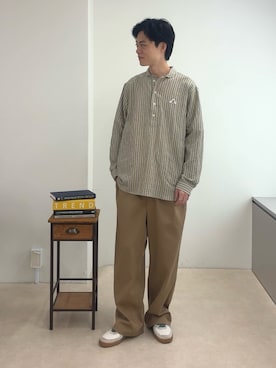 「GEVACO（ゲバコ）の【GEVACO/ゲバコ】丸襟プルオーバーシャツ（シャツ/ブラウス、ベージュ系）」を使った、reさん（メンズ・173cm）の秋コーディネート