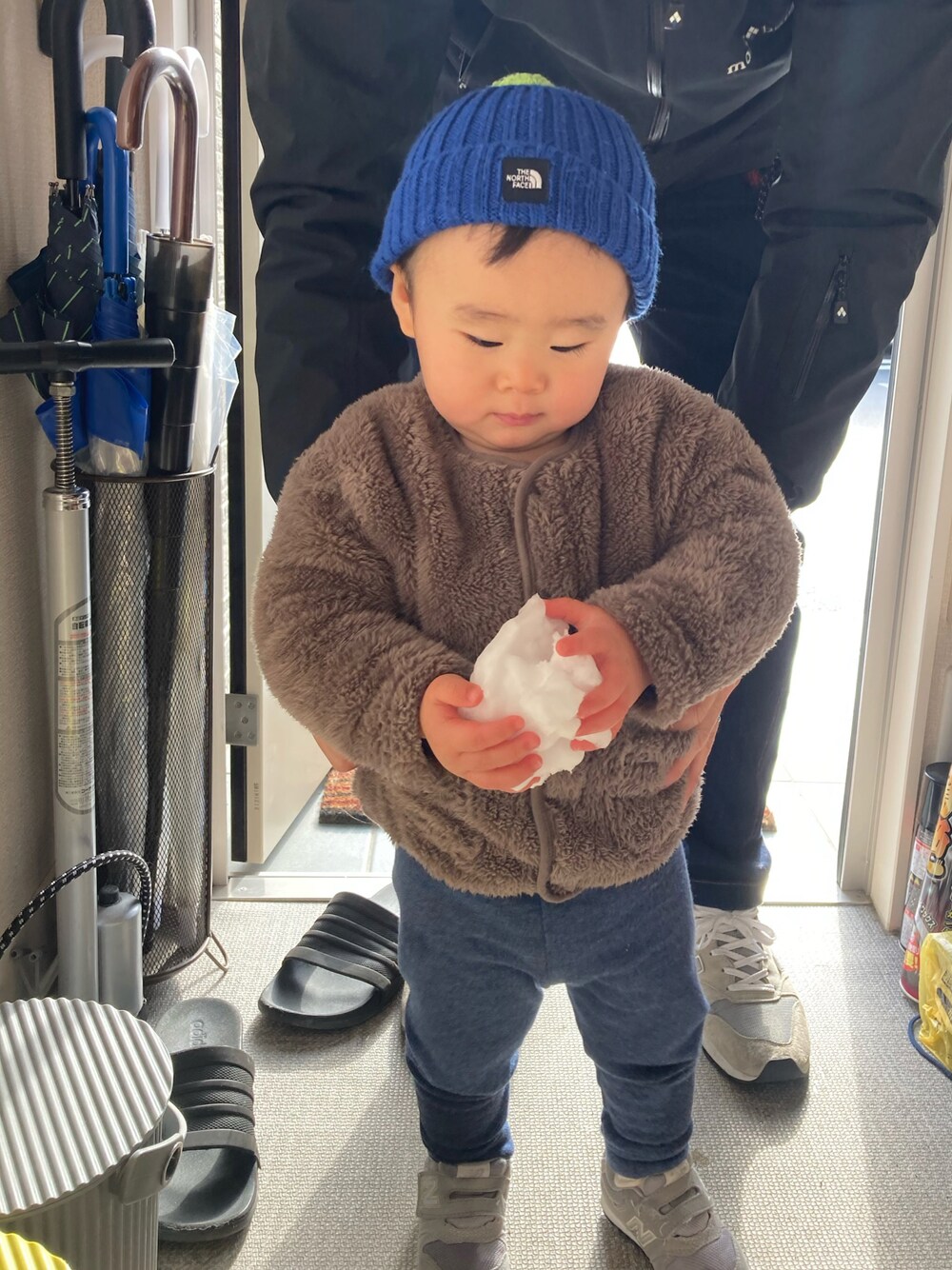 「アツいコーデ全部見せ、おとこのこ、男の子コーデ、ザノースフェイス、THE NORTH FACE、無印良品、ユニクロ、New Balance」｜「UNIQLOのアイテム（その他パンツ、ブルー系）」を使った、asawearrrrさん（キッズ・100cm）の夏コーディネートの1枚目の写真