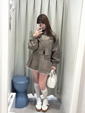 「OLIVE des OLIVE（オリーブデオリーブ）の裾レイヤードプリーツミニスカート（スカート）」を使った、Risatoさん（レディース・159cm）の秋コーディネート