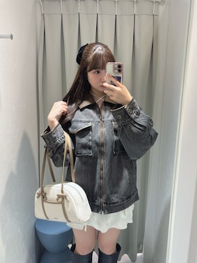 「アイテム（デニムジャケット）」を使った、Risatoさん（レディース・159cm）の秋コーディネート