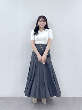 「La boutique BonBon（ラブティックボンボン）の【ゆれる美シルエット】レーヨンナイロンマチマーメイドスカート（スカート、グレー系）」を使った、Rikoさん（レディース・158cm）の春コーディネート