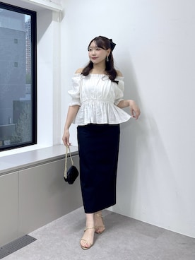 「La boutique BonBon（ラブティックボンボン）の【4/2(木)0:00～完売カラー再販決定！】シャーリングギャザーブラウス（シャツ/ブラウス、ホワイト系）」を使った、Rikoさん（レディース・158cm）の春コーディネート