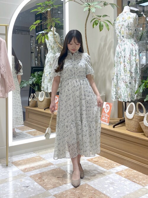 セール】【愛されワンピース】フラワープリントバルーンスリーブ 