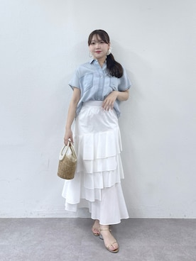 「La boutique BonBon（ラブティックボンボン）の【オシャレ見えカジュアル】テンセルデニムフレンチスリーブシャツ（シャツ/ブラウス、ブルー系）」を使った、Rikoさん（レディース・158cm）の春コーディネート