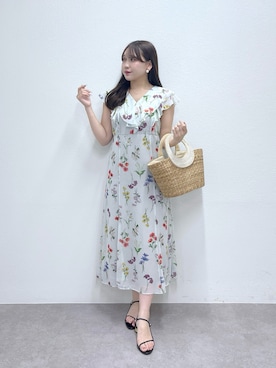 「La boutique BonBon（ラブティックボンボン）の【最強モテワンピ】ボタニカルプリントラッフルワンピース（ワンピース、ブルー系）」を使った、Rikoさん（レディース・158cm）の春コーディネート