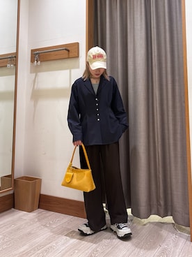「fredy emue（フレディエミュ）のテーラードシャツ（シャツ/ブラウス、ブルー系）」を使った、rinrinさん（レディース・157cm）の春コーディネート