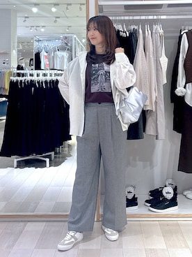 「GLOBAL WORK（グローバルワーク）のエアかるクラシックスニーカー/135751（スニーカー、ホワイト系）」を使った、asamiさん（レディース）の春コーディネート