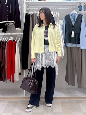 「GLOBAL WORK（グローバルワーク）のスペ軽チャーム付きボストン/495720（ボストンバッグ、ブラウン系）」を使った、asamiさん（レディース）の春コーディネート