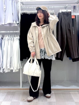「GLOBAL WORK（グローバルワーク）のエアかるクラシックスニーカー/135751（スニーカー、ベージュ系）」を使った、asamiさん（レディース）の春コーディネート