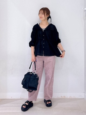 「ワイドパンツ」｜「アイテム（デニムパンツ、ピンク系）」を使った、asamiさん（レディース・161cm）の夏コーディネート