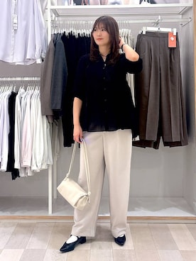 「GLOBAL WORK（グローバルワーク）のスペ軽お財布ショルダー2/580785（ショルダーバッグ、ベージュ系）」を使った、asamiさん（レディース）の春コーディネート