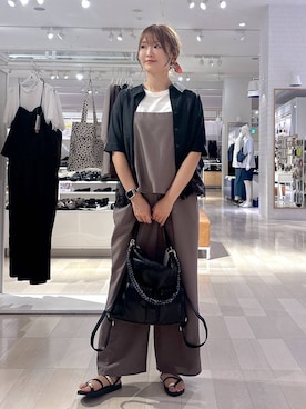 「GLOBAL WORK（グローバルワーク）の冷感サロペットTEEセット（ワンピース、グリーン系）」を使った、asamiさん（レディース）の夏コーディネート