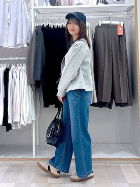 「GLOBAL WORK（グローバルワーク）のエアかるクラシックスニーカー/135751（スニーカー、ベージュ系）」を使った、asamiさん（レディース）の春コーディネート