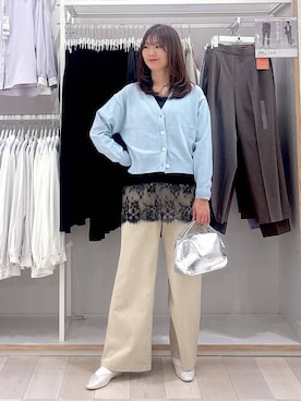 「GLOBAL WORK（グローバルワーク）のスペ軽お財布ショルダー/132336（ショルダーバッグ、シルバー系）」を使った、asamiさん（レディース）の春コーディネート