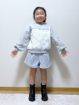 「アイテム（シューズ）」を使った、Hina ママ さん（キッズ・115cm・40代）の秋コーディネート