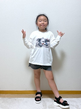 「アイテム（サンダル）」を使った、Hina ママ さん（キッズ・115cm）の秋コーディネート