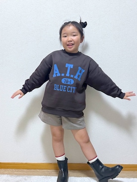 「アイテム（スウェット）」を使った、Hina ママ さん（キッズ・115cm）の秋コーディネート