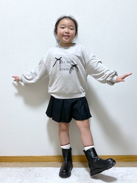「アイテム（スウェット）」を使った、Hina ママ さん（キッズ・115cm）の秋コーディネート
