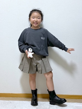「アイテム（キーホルダー）」を使った、Hina ママ さん（キッズ・115cm）の秋コーディネート