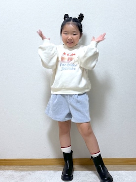 「アイテム（スウェット）」を使った、Hina ママ さん（キッズ・115cm）の秋コーディネート