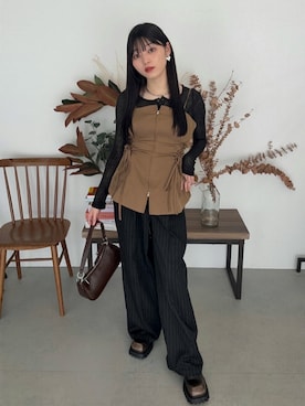 「アイテム（キャミソール）」を使った、レイナさん（レディース・158cm）の秋コーディネート