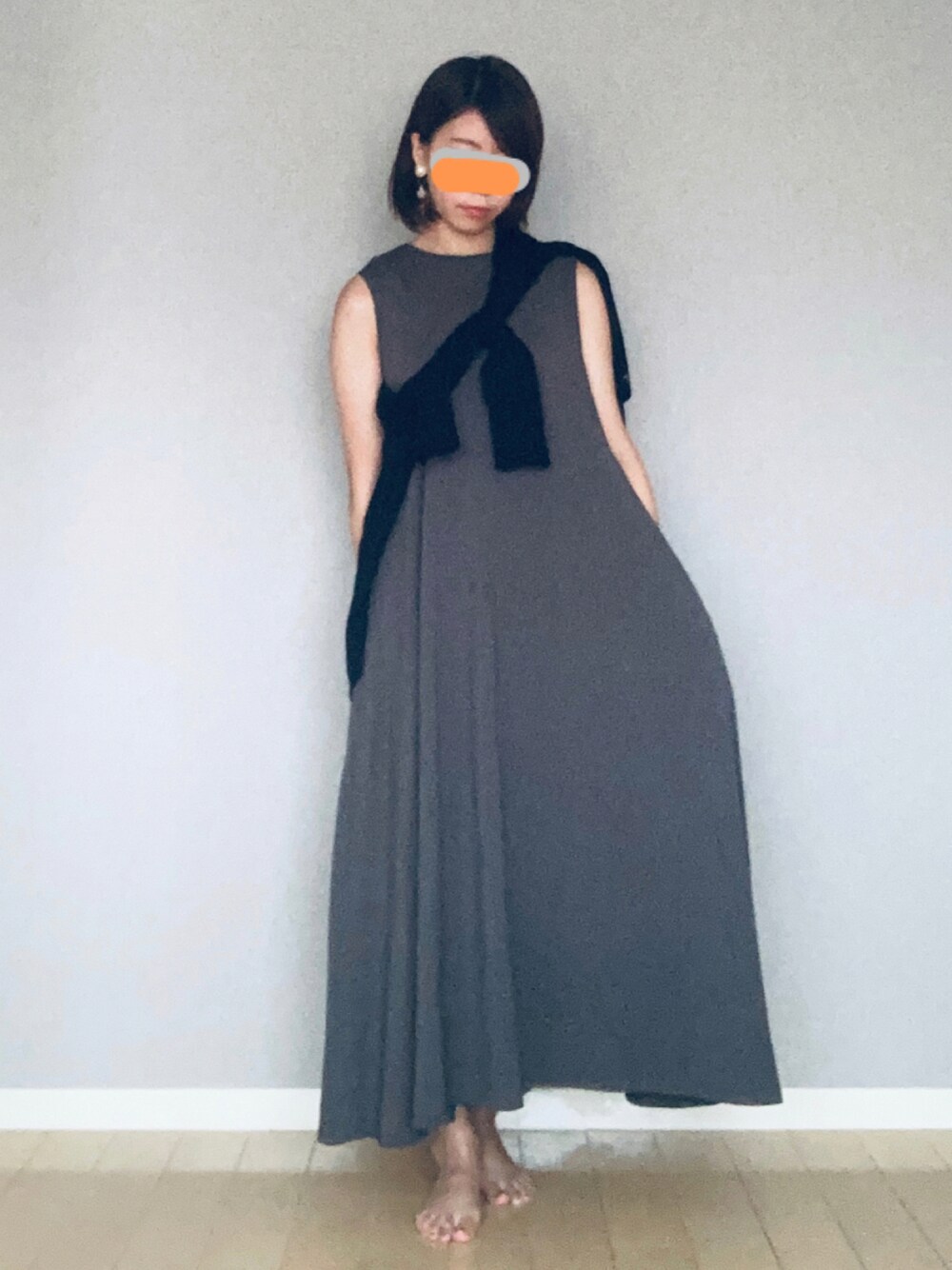 「秋カラー、ワンピースコーデ、おうちスタイル」｜「ROPE' PICNICのアイテム（ワンピース、グレー系）」を使った、ゆるりさん（レディース・155cm）の秋コーディネートの1枚目の写真
