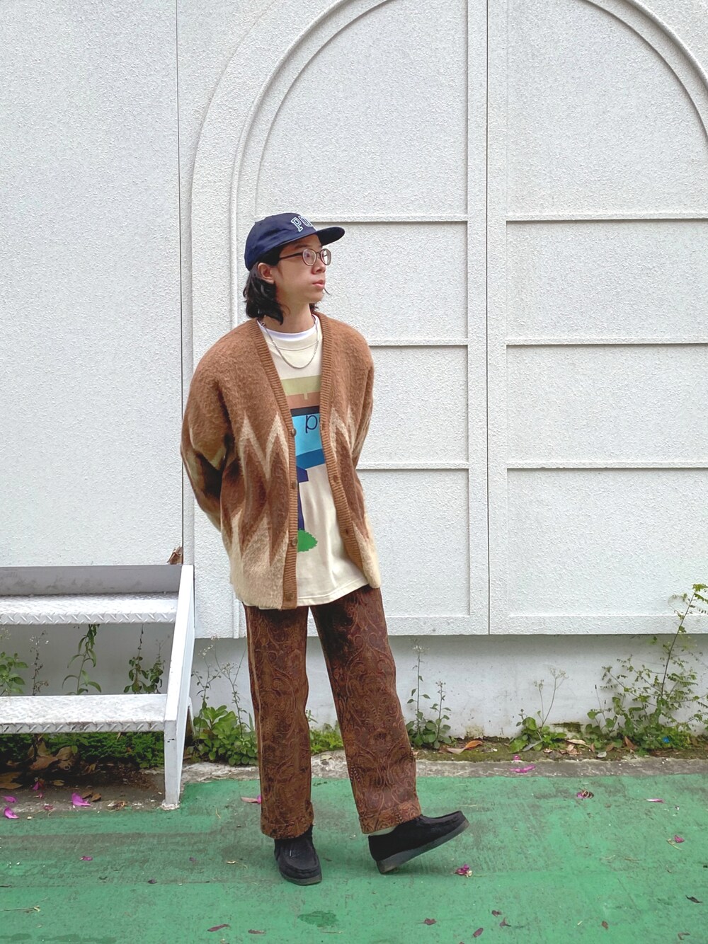 「ootd、街頭穿搭、休閒、大人感」｜「POP TRADING COMPANYのアイテム（帽子、ブルー系）」を使った、阿圳｜Kyleさん（メンズ・171cm）の冬コーディネートの1枚目の写真