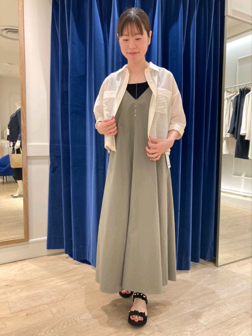 NOLLEY'S（ノーリーズ）の「パールサテンスポーツサンダル
