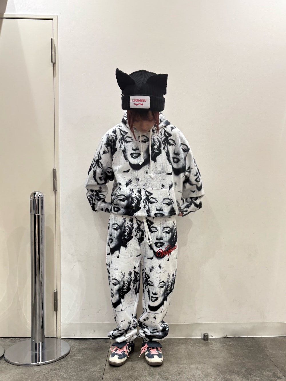 VAQUERA（バケラ）の「VAQUERA/ヴァケラ/MARILYN HOODIE KNIT
