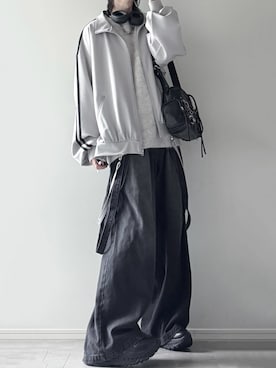 「アイテム（スニーカー）」を使った、ユウさん（メンズ・182cm）の秋コーディネート