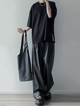 「LILL（リル）のアイテム（パンツ）」を使った、ユウさん（メンズ・182cm）の春コーディネート