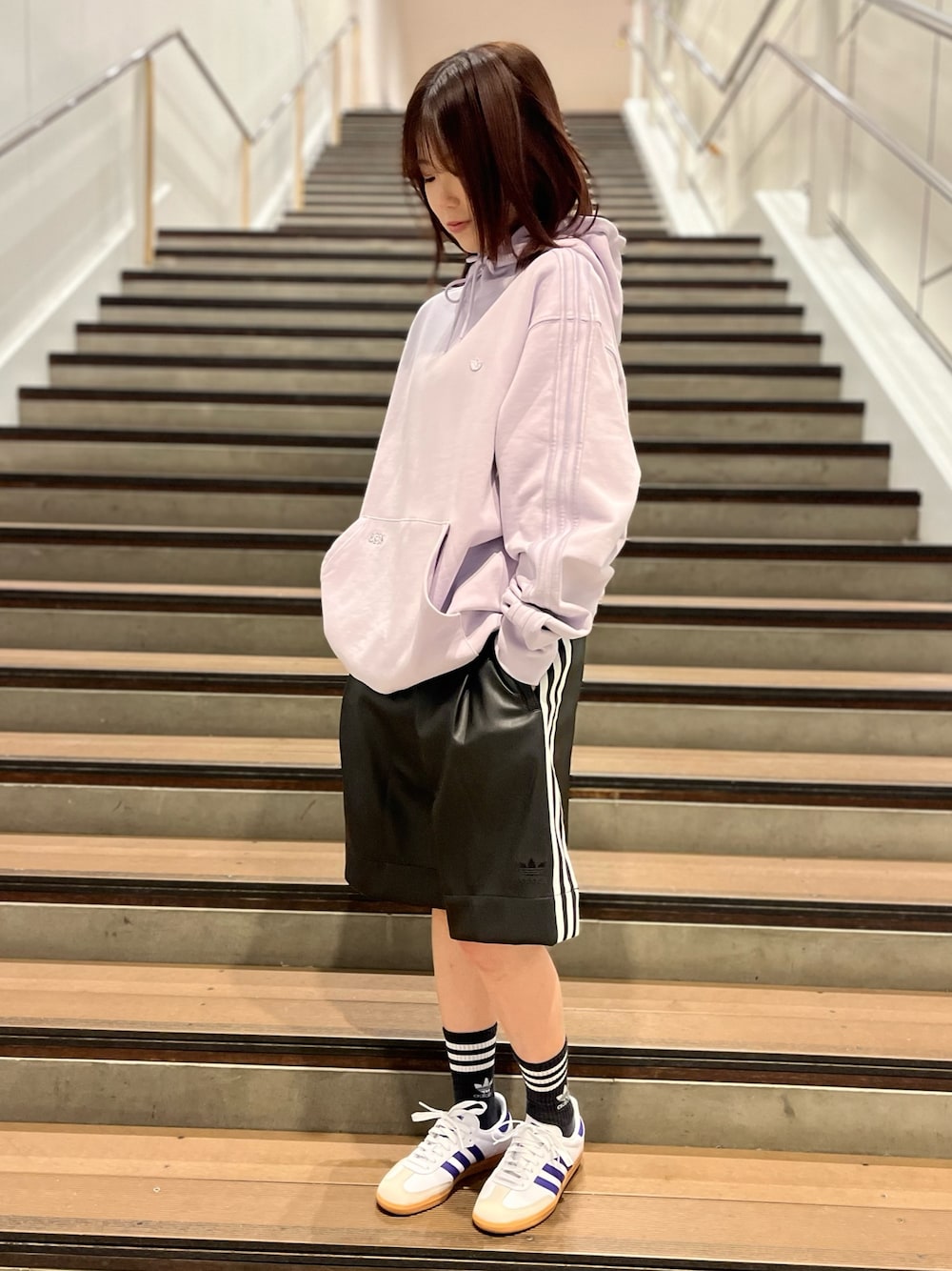 フェイクレザー アディカラー スリーストライプスショーツ