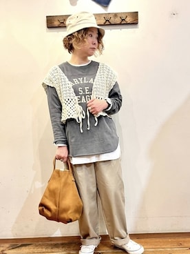 「CUBE SUGAR（キューブシュガー）のアイテム（パンツ）」を使った、SHOP STAFFさん（レディース・155cm）の春コーディネート