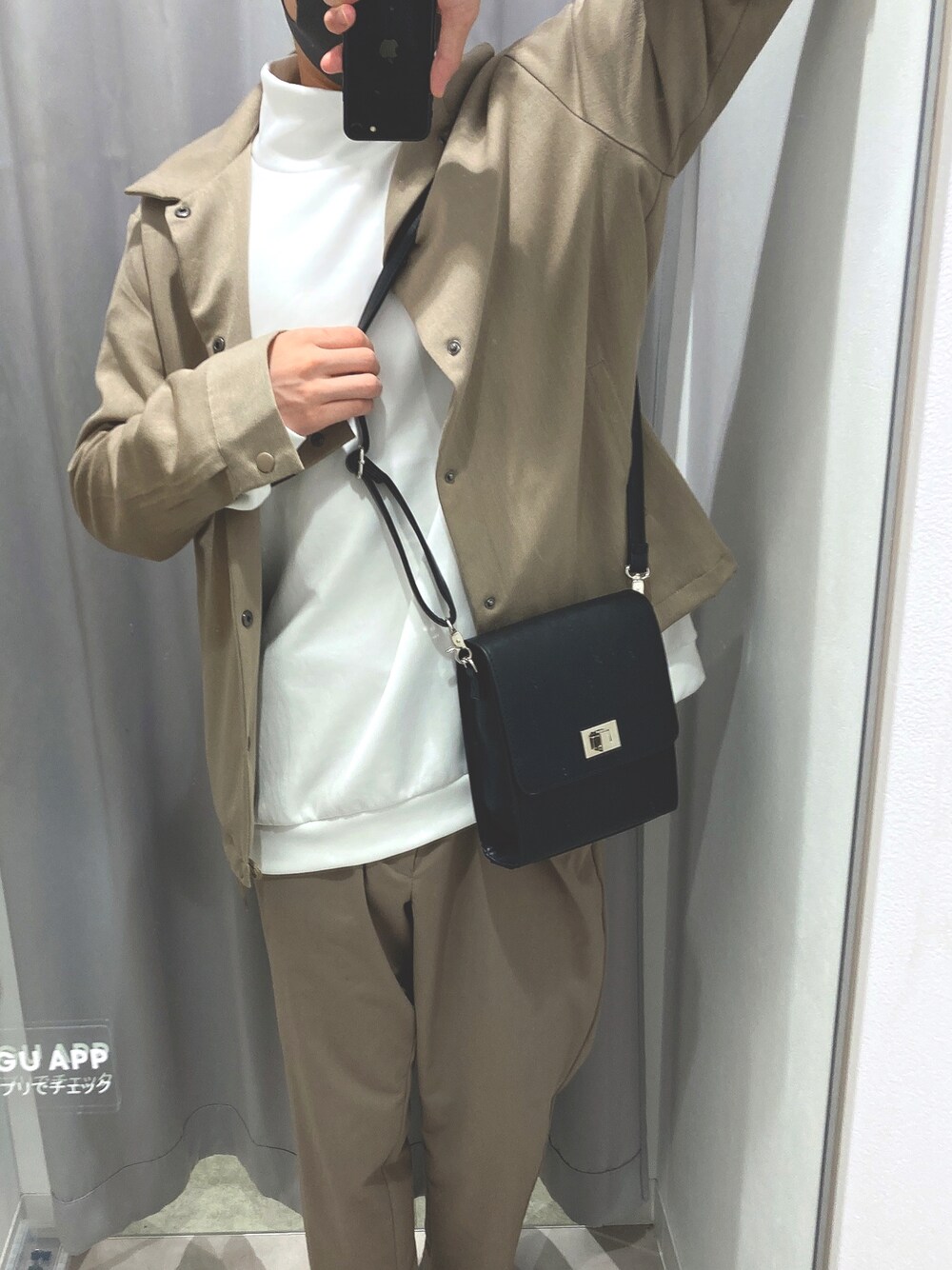 「古着、ビッグシルエット、セットアップ、秋のコーデ、ブラックコーデ、冬コーデ、デート、デニムパンツ、タックイン、きれいめカジュアル、ミニバッグ、低身長、オトナカジュアル、秋コーデ、未来のWEARISTAプロジェクト」｜「MONO-MARTのT/R アーバンミリタリー オーバーサイズ コーチジャケット/ブルゾン 2021SPRING (MONO-MART)（ブルゾン、ベージュ系）」を使った、なべおくんさん（メンズ・175cm）の秋コーディネートの1枚目の写真