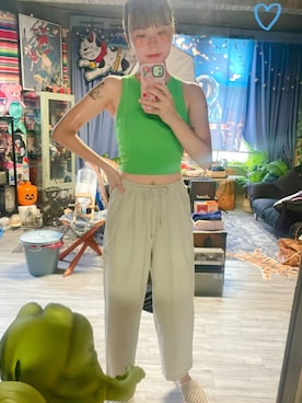 何歡🇹🇼さんのコーディネート