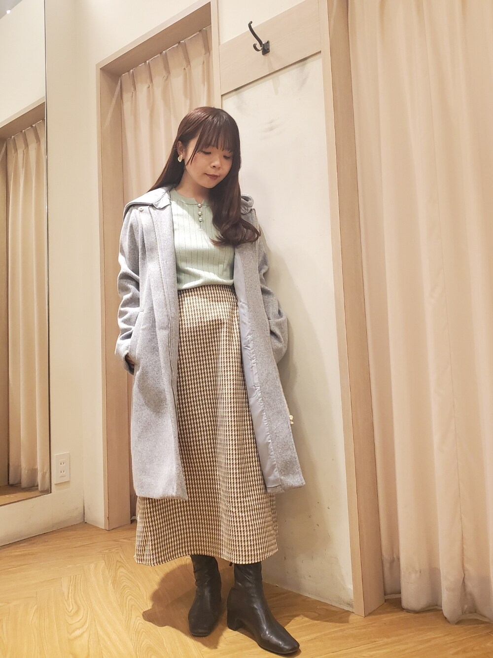 「カジュアルコーデ、シンプル、オトナカワイイ、今日のコーデ、フェミニン、ガーリー、コート、スカート、低身長、低身長コーデ」｜「canonlineshopでも購入可能です🖥️💞の　プロフィールの🖥️マークから飛べます🕊️（トップス、その他）」を使った、𝚝𝚊𝚖𝚊𝚖𝚒さん（レディース・148cm）の冬コーディネートの1枚目の写真