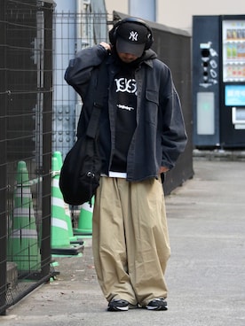 「ANGLAN（アングラン）のアイテム（パンツ）」を使った、DAIGOさん（メンズ・166cm）の秋コーディネート