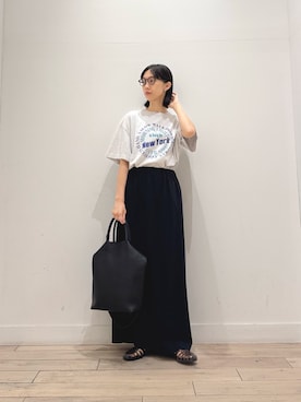 「URBAN RESEARCH DOORS（アーバンリサーチドアーズ）の『別注』GOOD ROCK SPEED×DOORS　ロゴサークルTシャツ（Tシャツ/カットソー、グレー系）」を使った、くどうさん（レディース・157cm）の夏コーディネート