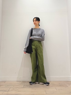 「RODE SKO（ロデスコ）のフロッキードットキンチャクトートバッグ（Tote、グレー系）」を使った、くどうさん（レディース・157cm）の秋コーディネート