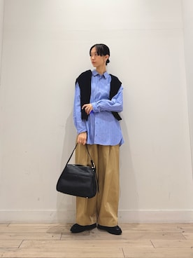 「URBAN RESEARCH DOORS（アーバンリサーチドアーズ）のタックフライスカーディガン（Cardigans、ブルー系）」を使った、くどうさん（レディース・157cm）の秋コーディネート