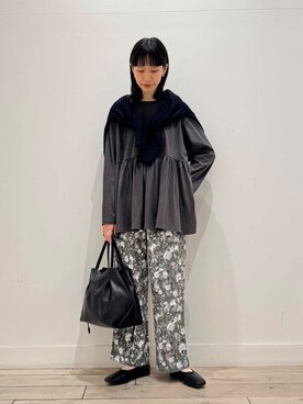 「フラワープリント」｜「アイテム（ショルダーバッグ）」を使った、くどうさん（レディース・157cm）の春コーディネート