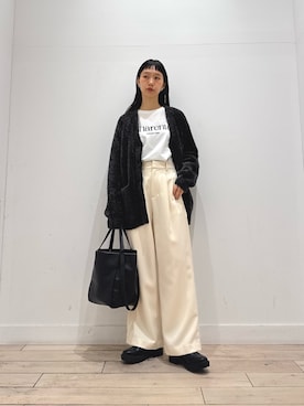 「アイテム（トートバッグ、ブラック系）」を使った、くどうさん（レディース・157cm）の冬コーディネート