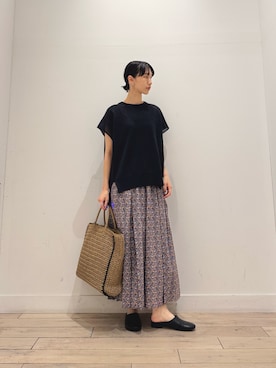 「URBAN RESEARCH DOORS（アーバンリサーチドアーズ）の『洗濯可/UVカット』『UR TECH』Aircareフレンチニットプルオーバー（その他トップス、ブラック系）」を使った、くどうさん（レディース・157cm）の夏コーディネート