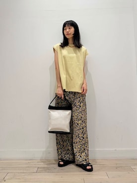 「フラワープリント」｜「アイテム（アクセサリー）」を使った、くどうさん（レディース・157cm）の夏コーディネート