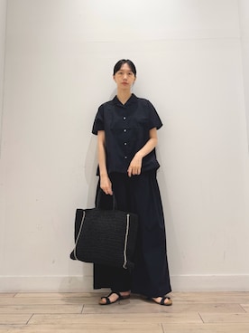 「かぐれ（カグレ）のコットンフレンチスリーブシャツ（シャツ/ブラウス、ブラック系）」を使った、くどうさん（レディース・157cm）の夏コーディネート